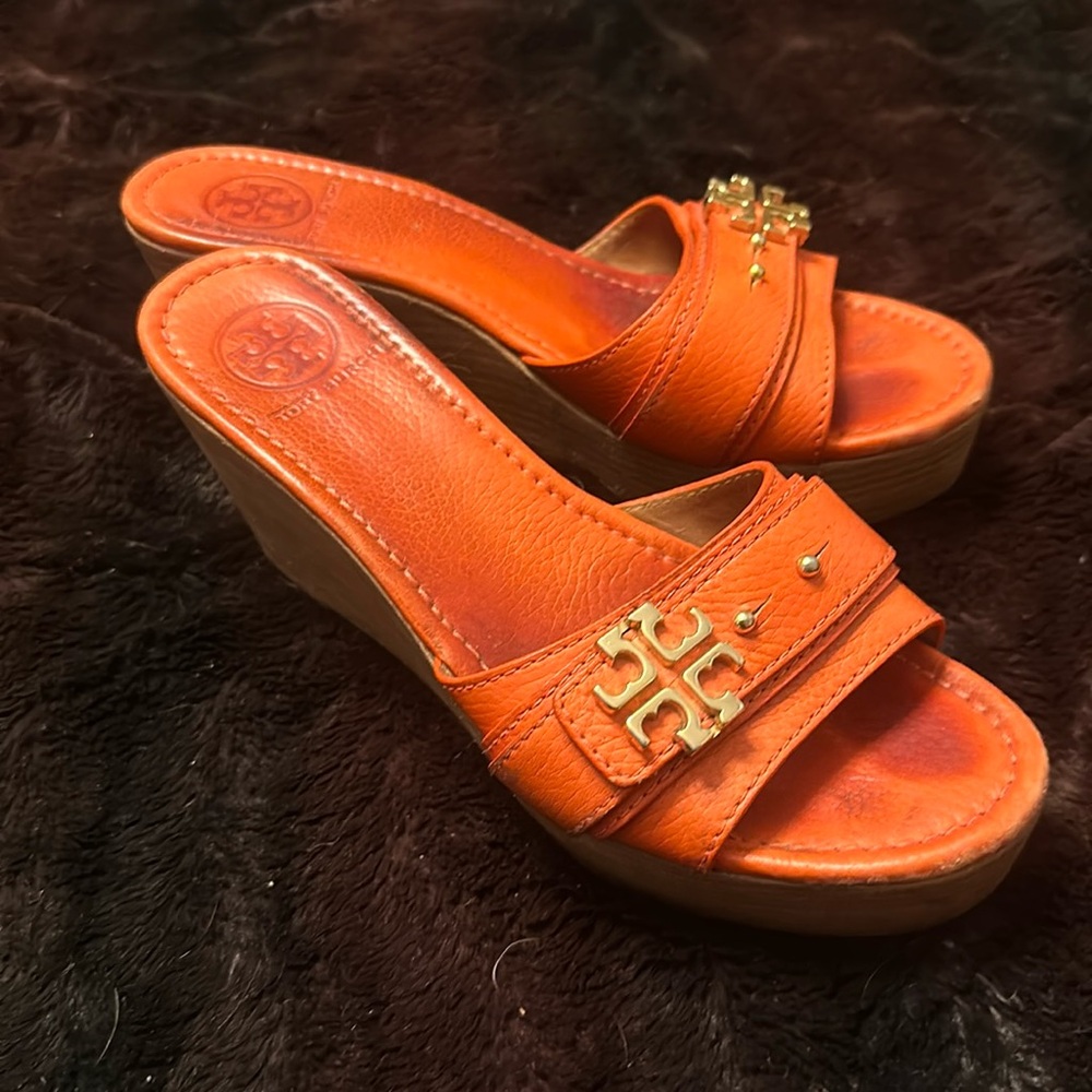 Authentic Tory Burch Elina Wedge Size 7 1/2 VGUC
